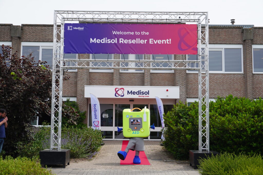 medisol reseller event zoll aed 3 mascot